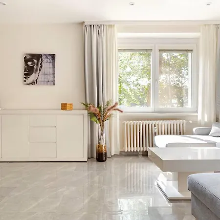Comfort In Nivy New Downtown At Bus Station * Bratislava
