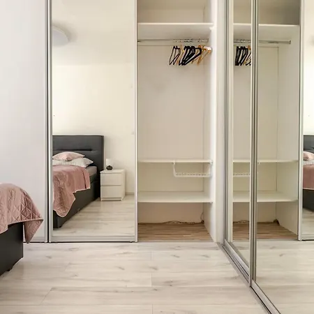 Comfort In Nivy New Downtown At Bus Station Apartment *