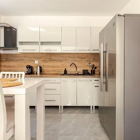 Comfort In Nivy New Downtown At Bus Station Apartment Pressburg
